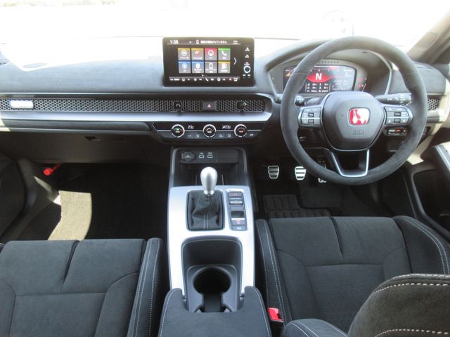 HONDA CIVIC HATCHBACK 2025 Image 31