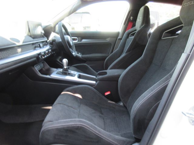 HONDA CIVIC HATCHBACK 2025 Image 31