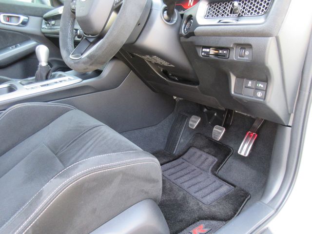 HONDA CIVIC HATCHBACK 2025 Image 31