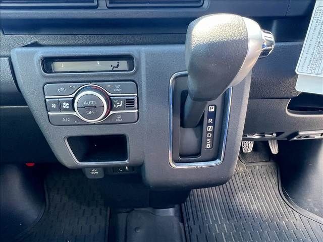 DAIHATSU ATRAI VAN 4WD 2022 Image 31