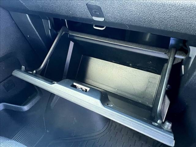 DAIHATSU ATRAI VAN 4WD 2022 Image 31