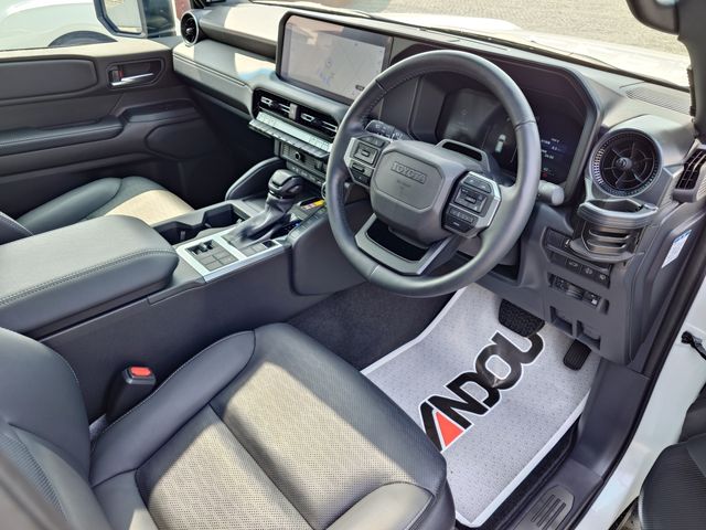 TOYOTA LANDCRUISER 250 2024 Image 31