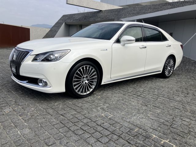 TOYOTA CROWN MAJESTA HYBRID 2017 Image 31