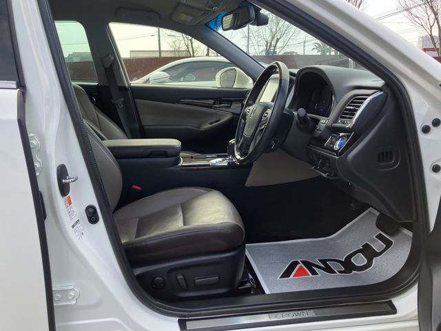 TOYOTA CROWN MAJESTA HYBRID 2017 Image 31