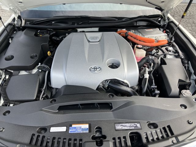 TOYOTA CROWN MAJESTA HYBRID 2017 Image 31