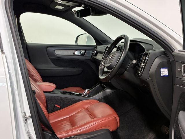 VOLVO XC40 2019 Image 31