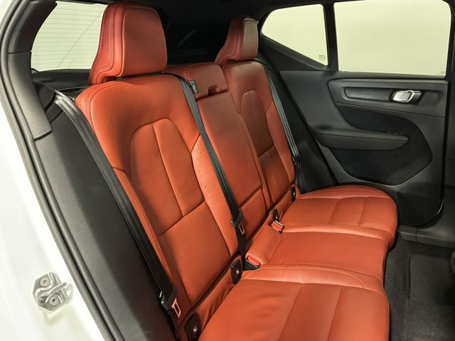 VOLVO XC40 2019 Image 31