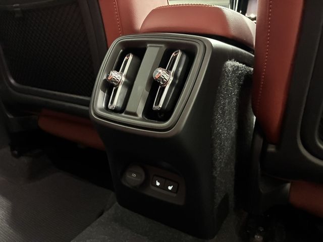 VOLVO XC40 2019 Image 31