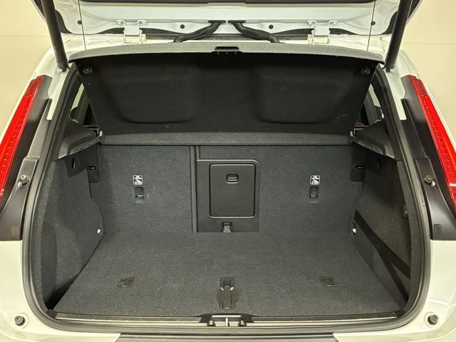 VOLVO XC40 2019 Image 31