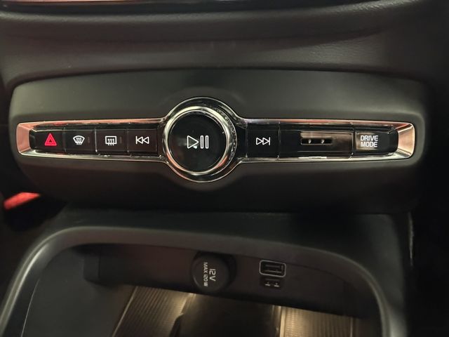 VOLVO XC40 2019 Image 31