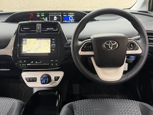 TOYOTA PRIUS 2018 Image 31