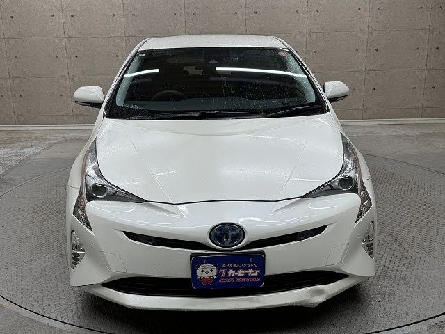 TOYOTA PRIUS 2018 Image 31