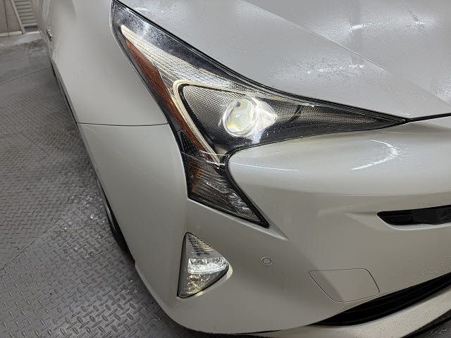 TOYOTA PRIUS 2018 Image 31