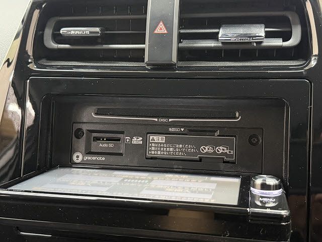 TOYOTA PRIUS 2018 Image 31