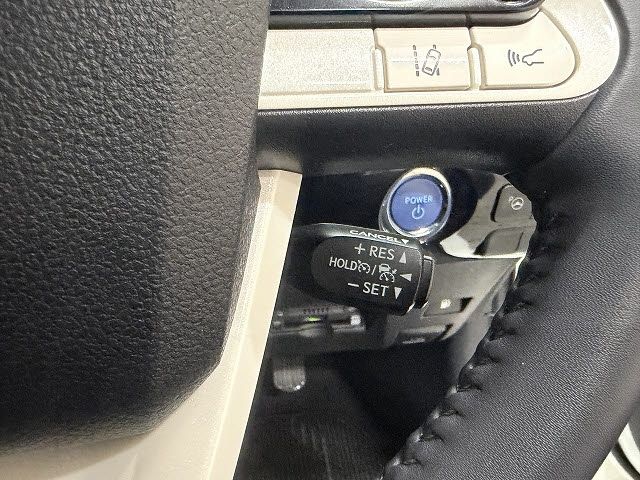 TOYOTA PRIUS 2018 Image 31