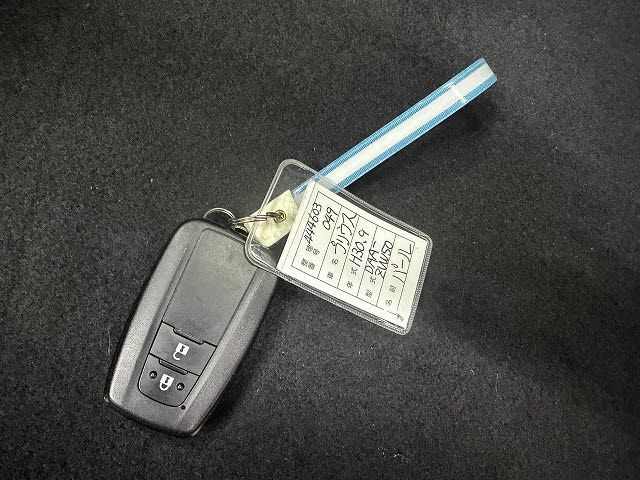 TOYOTA PRIUS 2018 Image 31