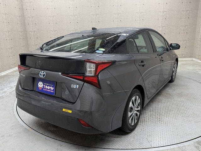 TOYOTA PRIUS 2019 Image 31