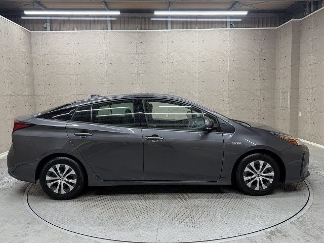 TOYOTA PRIUS 2019 Image 31