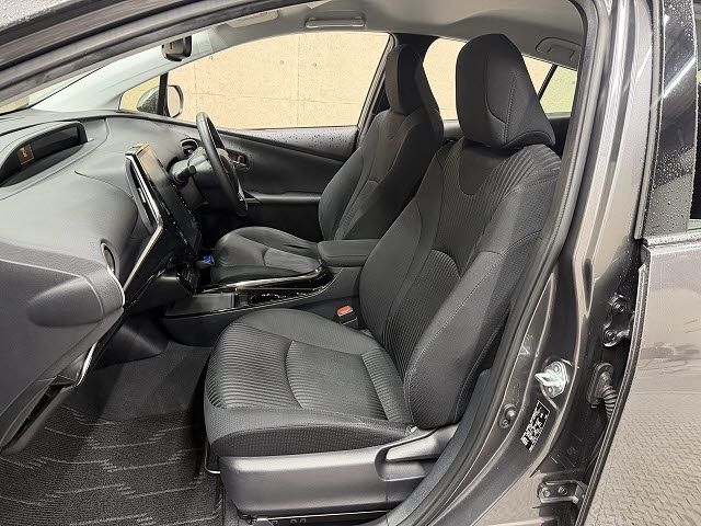 TOYOTA PRIUS 2019 Image 31