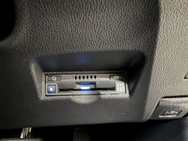 TOYOTA PRIUS 2019 Image 31