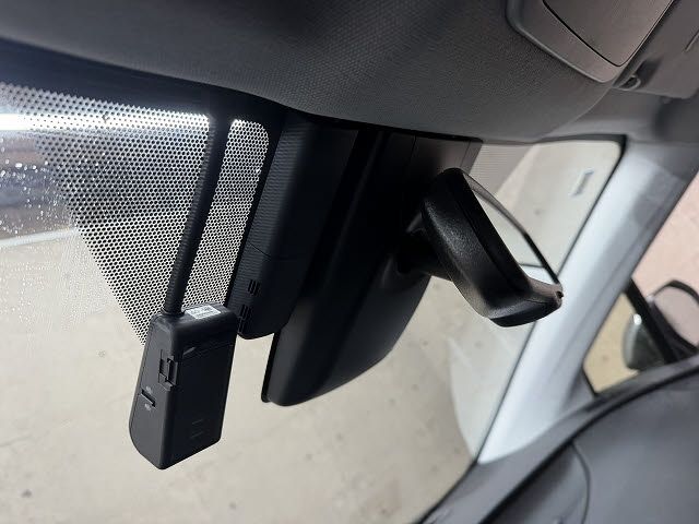TOYOTA PRIUS 2019 Image 31