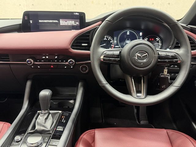 MAZDA 3 FASTBACK 2025 Image 31