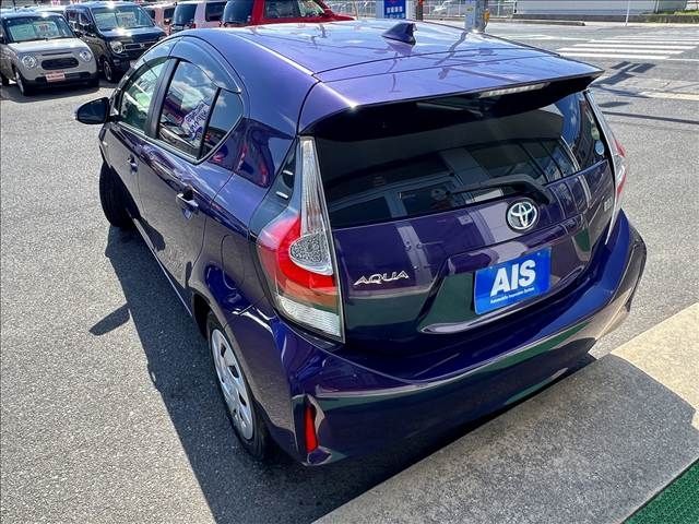 TOYOTA AQUA 2017 Image 31