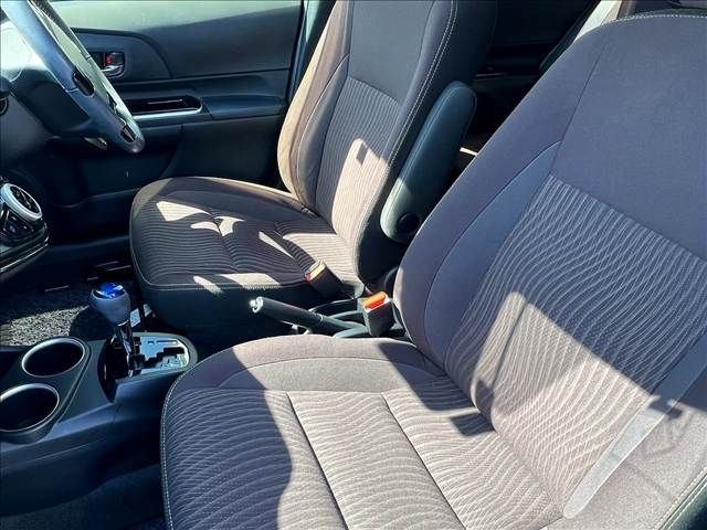 TOYOTA AQUA 2017 Image 31