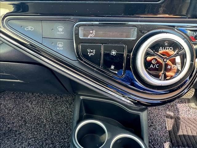 TOYOTA AQUA 2017 Image 31