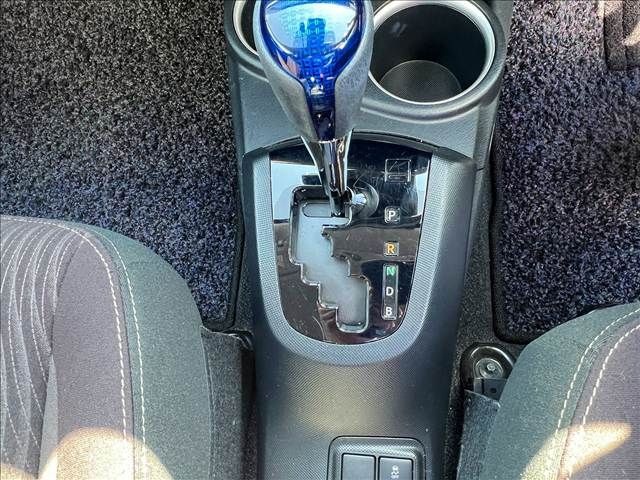 TOYOTA AQUA 2017 Image 31