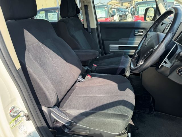 MITSUBISHI DELICA D:5 2WD 2012 Image 31