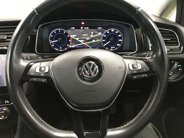 VOLKSWAGEN GOLF 2019 Image 31