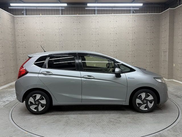 HONDA FIT HYBRID 2013 Image 31