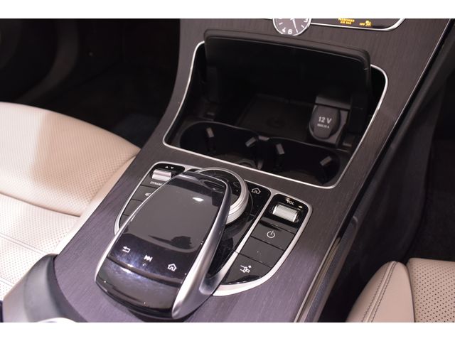 MERCEDES BENZ C CLAS 2019 Image 31