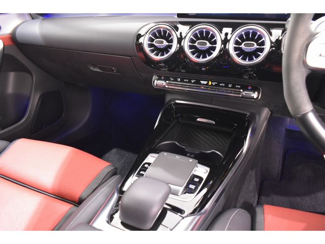 MERCEDES BENZ MERCEDES AMG A CLASS 2020 Image 31