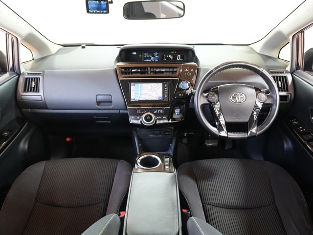 TOYOTA PRIUS ALPHA 2016 Image 31