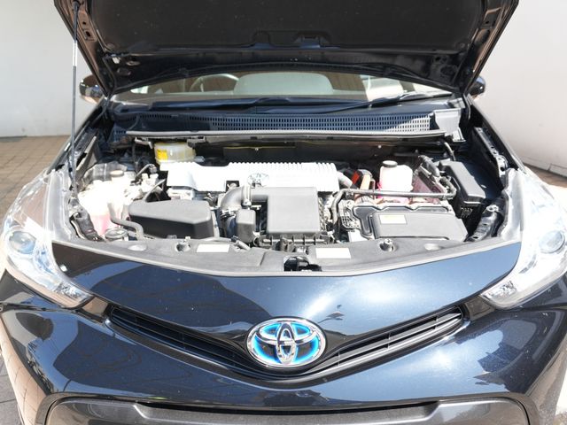 TOYOTA PRIUS ALPHA 2016 Image 31