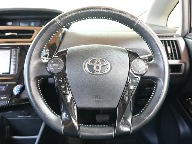 TOYOTA PRIUS ALPHA 2016 Image 31