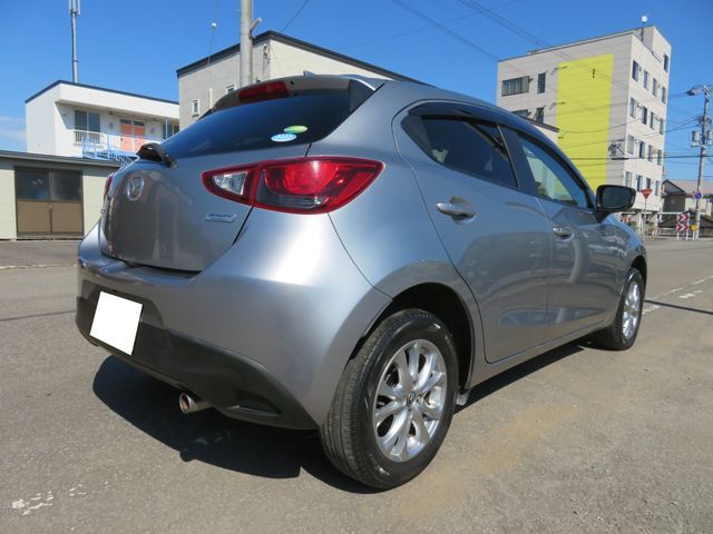 MAZDA DEMIO 4WD 2017 Image 31