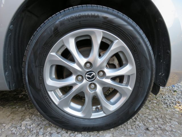 MAZDA DEMIO 4WD 2017 Image 31