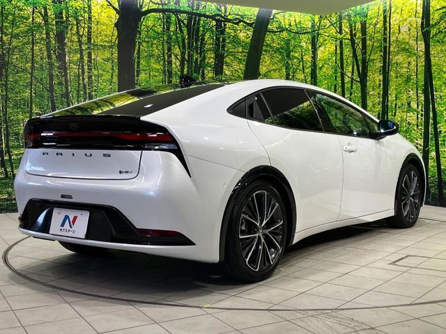 TOYOTA PRIUS 4WD 2023 Image 31