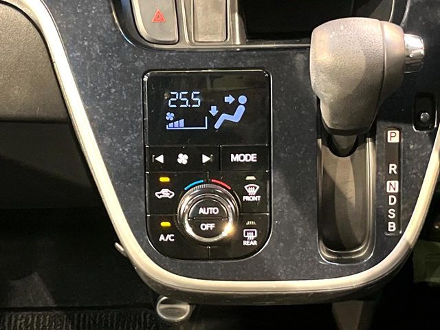 DAIHATSU MOVE CUSTOM 2014 Image 31