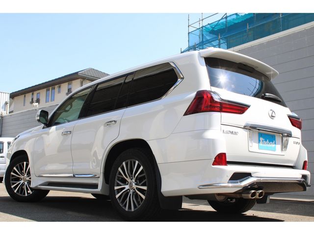 TOYOTA LEXUS LX570 AWD 2015 Image 31