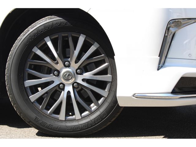 TOYOTA LEXUS LX570 AWD 2015 Image 31