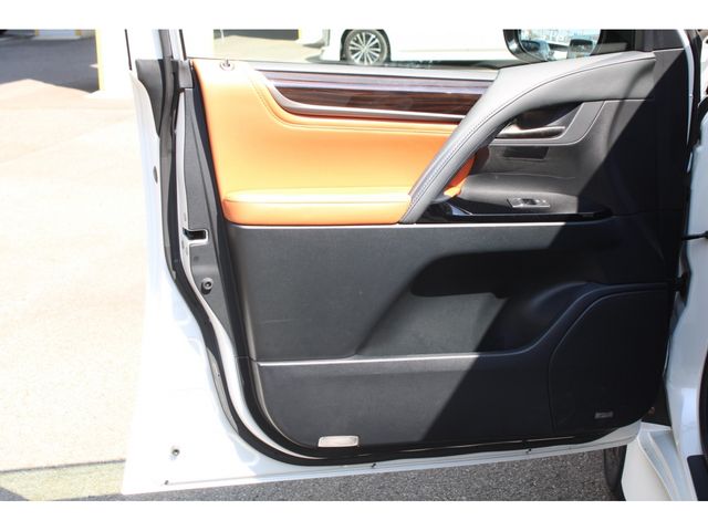 TOYOTA LEXUS LX570 AWD 2015 Image 31