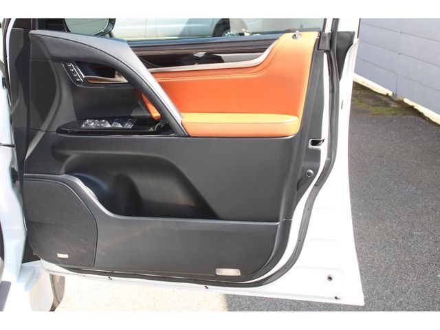 TOYOTA LEXUS LX570 AWD 2015 Image 31