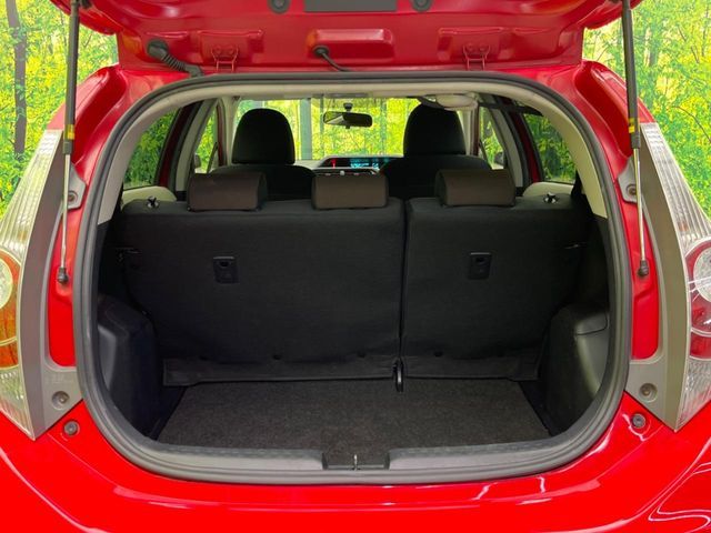 TOYOTA AQUA 2013 Image 31