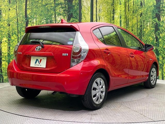 TOYOTA AQUA 2013 Image 31