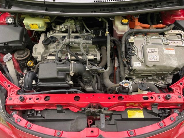 TOYOTA AQUA 2013 Image 31