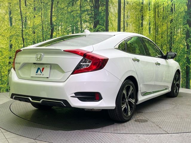 HONDA CIVIC SEDAN 2018 Image 31